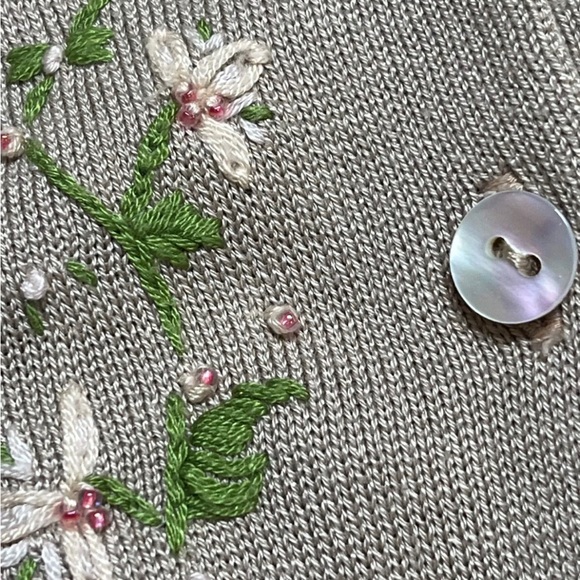 Cardigan Sweater Sleeveless Top Fitted August Silk Knits Vintage Embroidered - Picture 9 of 10
